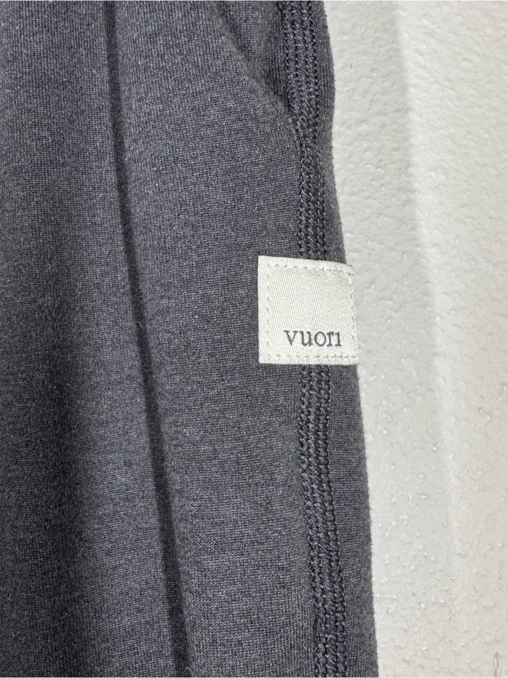 Vuori Performance Joggers Black Athletic Sweatpants Womens Size Large VW303 - Picture 3 of 8